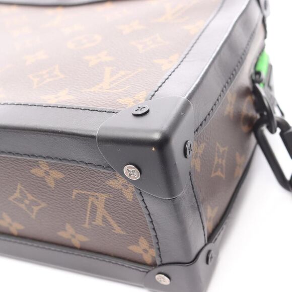 Louis Vuitton Soft Trunk Shoulder Bag - Picture 4 of 10